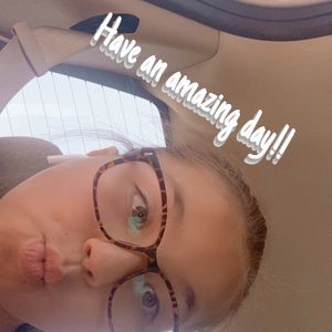 Meet your Posher, Kiley